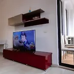 Happy 1 Apartment *