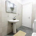 Happy 1 Apartment