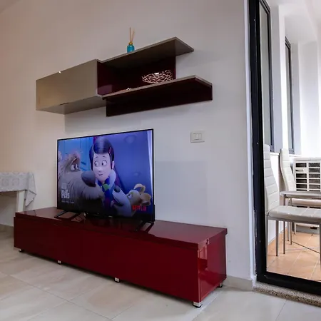 Happy 1 Apartamento *