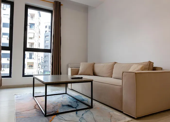 Happy 1 Τίρανα